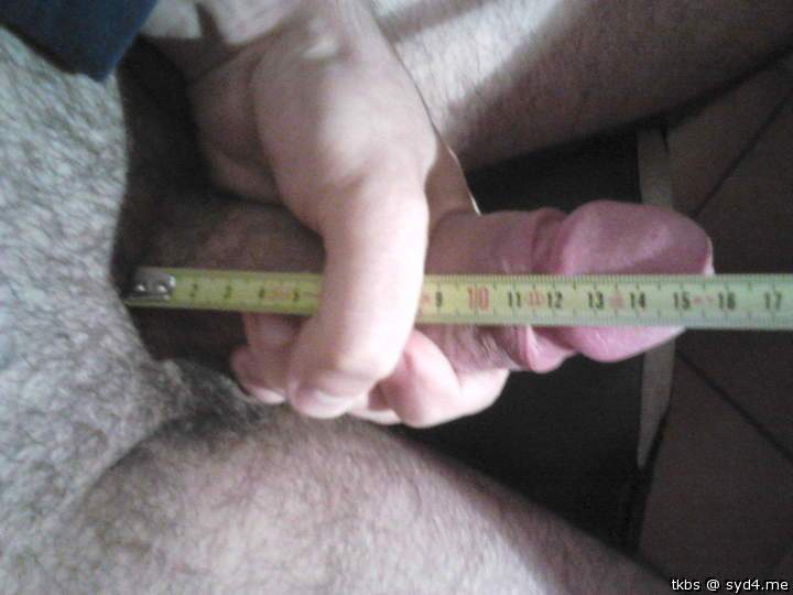 I love measuring pics.
Mi piace chi si misura il pisello.