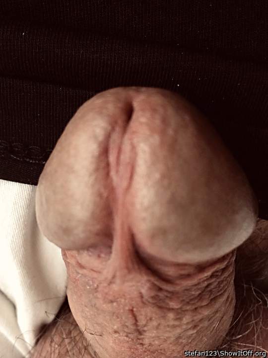 Very nice close up of your big cock head.