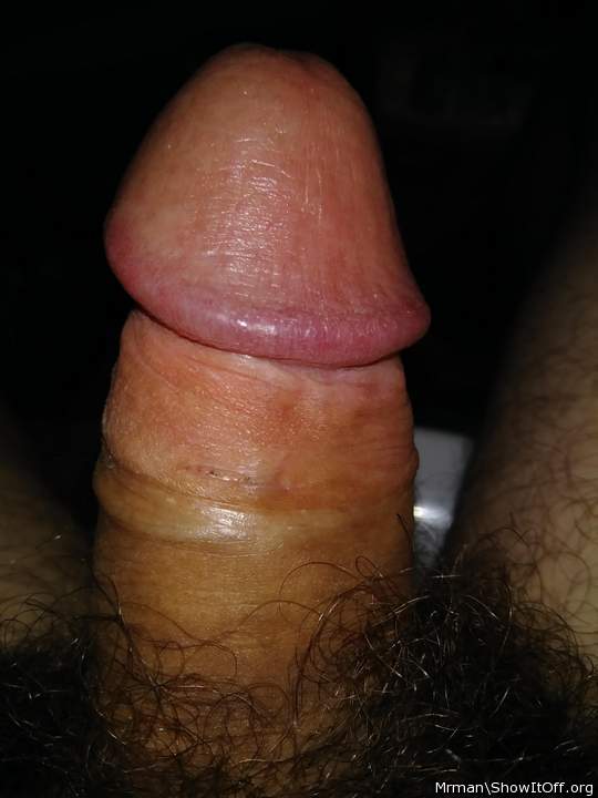 Hoping a girl will look at my cock lol that would make me SO hard
