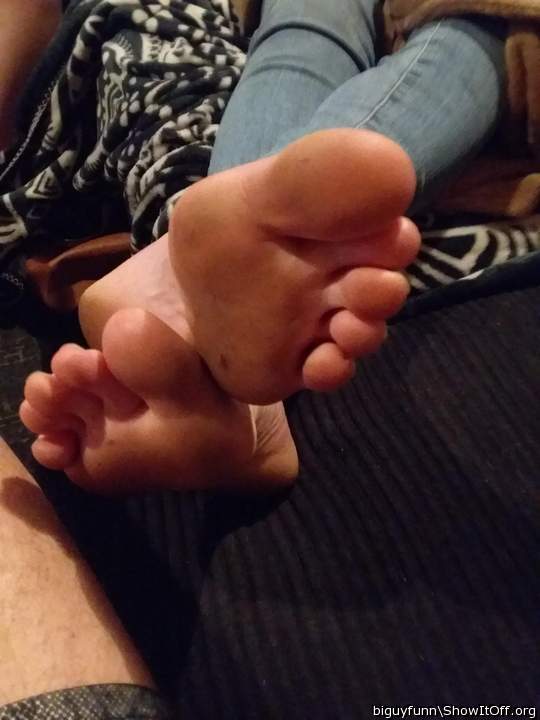 Rub your pre-cum on her feet so i can lick it off them