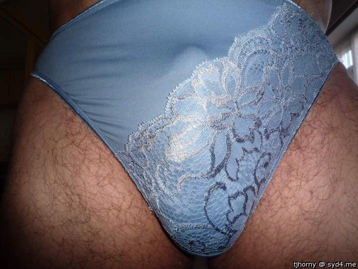 Perfect frottage panty, let's share cum.