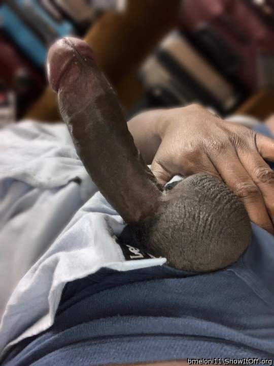 I would so suck that cock.