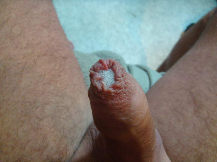 Luv that frothy precum filling ur sexy foreskin mate 
