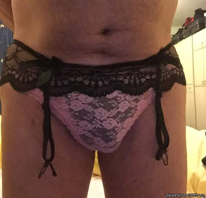 very sexy, nice bulge