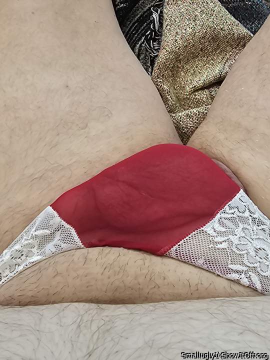 Tofsy a lace a red see thru thong