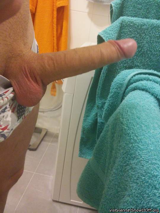 What a beauty uncut dick m8    and great balls too 