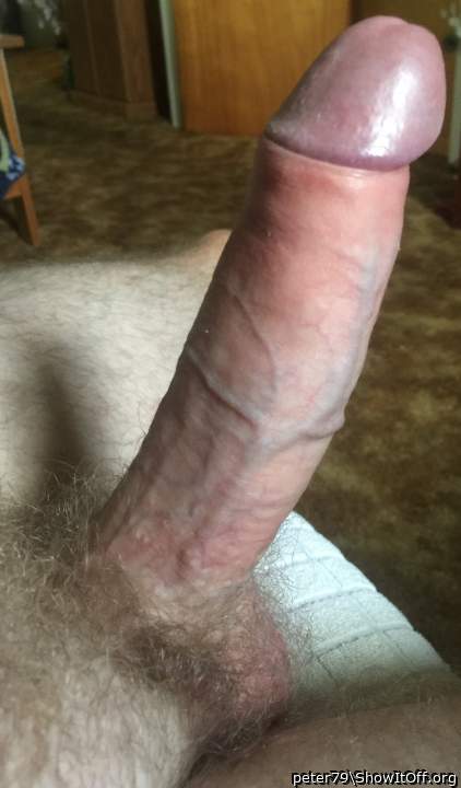 What a beautiful hard dick...really impressive length!! 