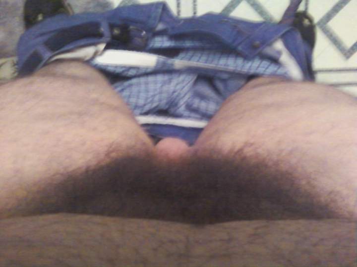 Oh wow, such a hairy dick.    