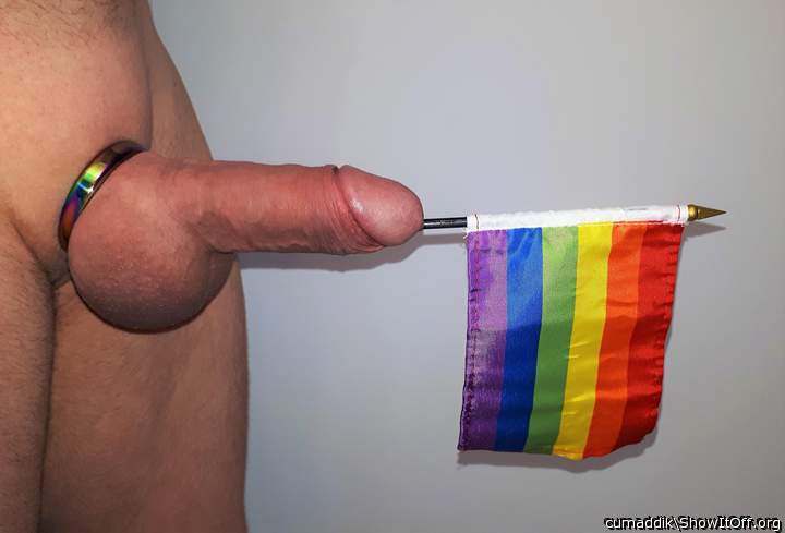Love playing with my cock and show my colors