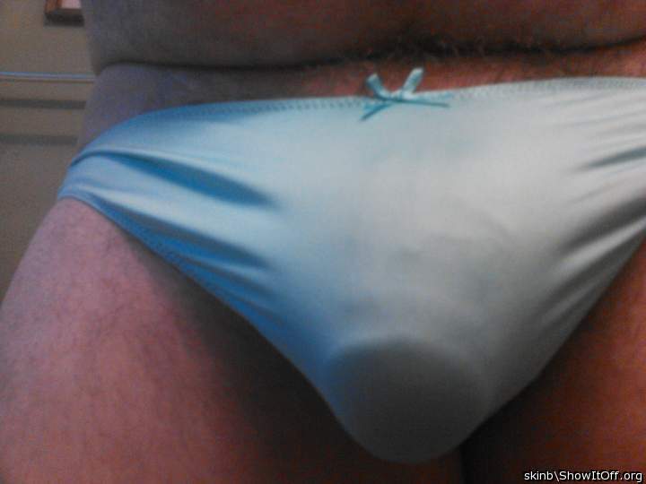 mmmm very hot panties bulge