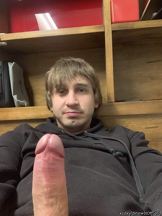 Super-cute guy with a stunningly beautiful, mouthwatering pe