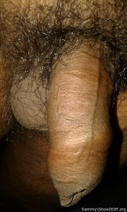 nice thick uncut cock!!!  