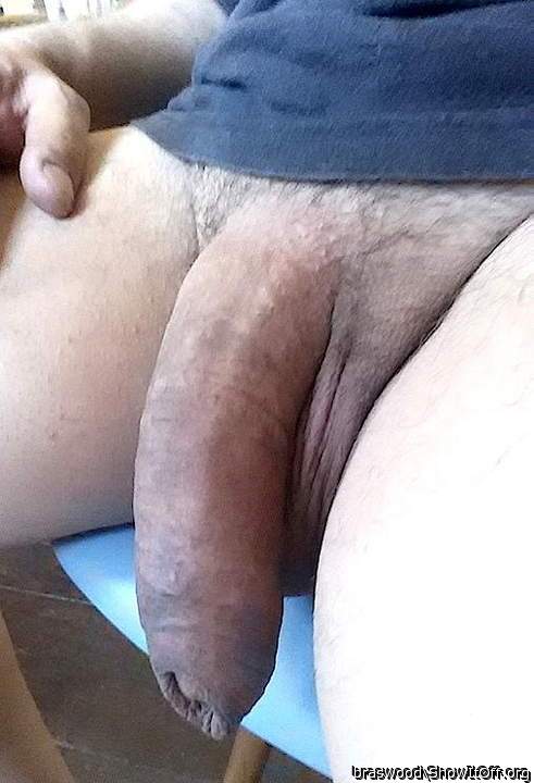 my GOD that's a giant penis, wish i had one so big, easily t
