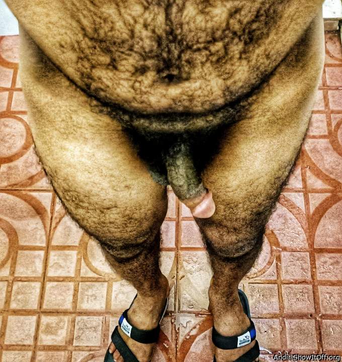 Such a nice hairy man. 