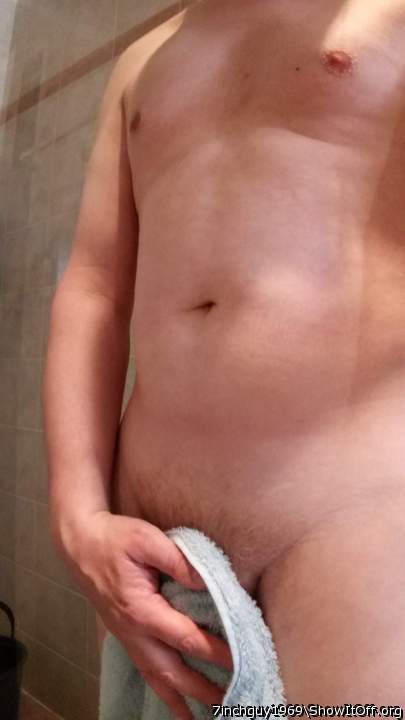 Sexy body and pubes... I want to see more! 
