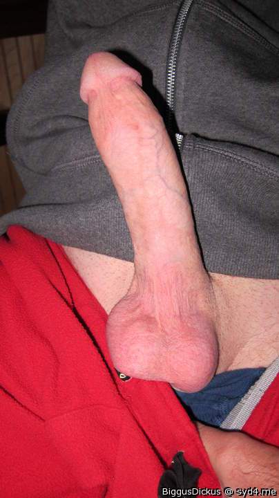 woud love to suck and fuck this beautiful huge cock oh mg 