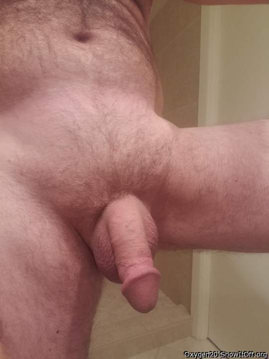Delicious looking cock and balls!!