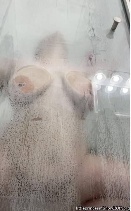 I love a sexy lady in the shower.   