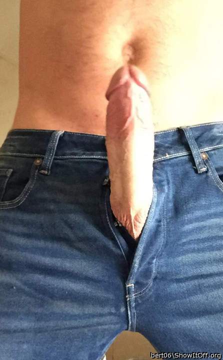 Mmmm i want your cock just like that