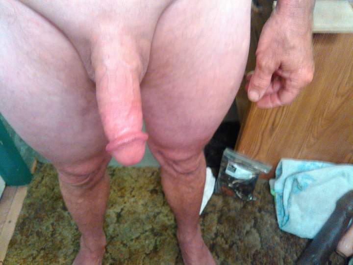 DAMmmm !!! I would love to feel your cock pushing and rubbin