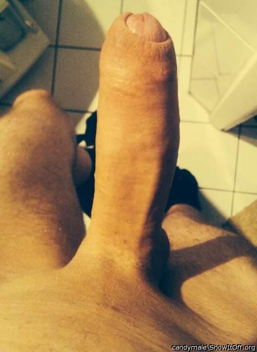 Beautiful cock! I'd love to suck it!