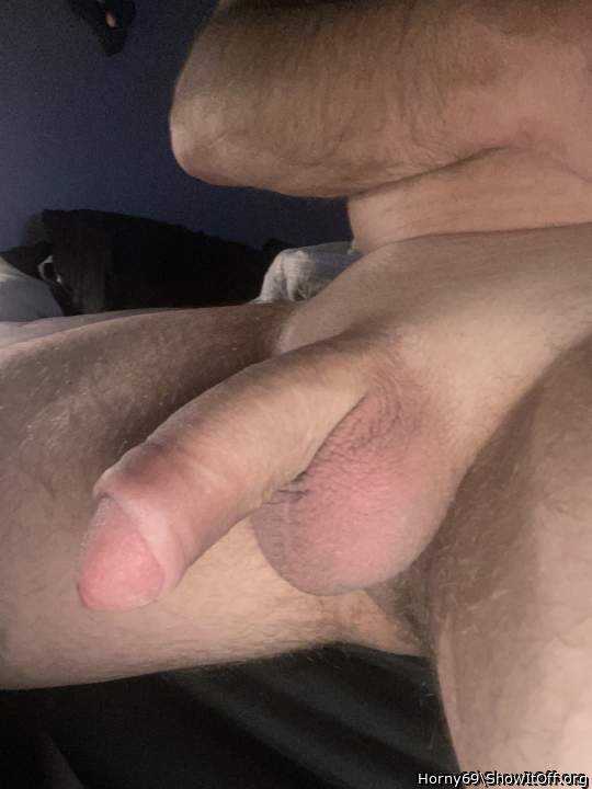 Photo of a middle leg from Horny69