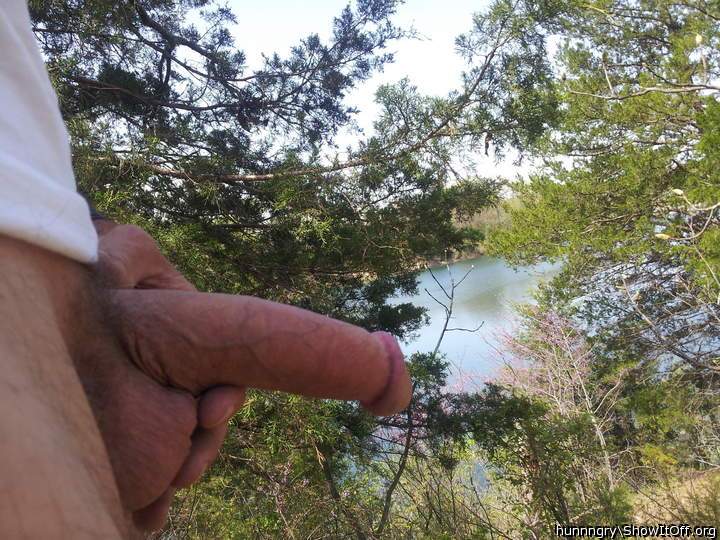 love outdoor nude ,nice big juicy cock 