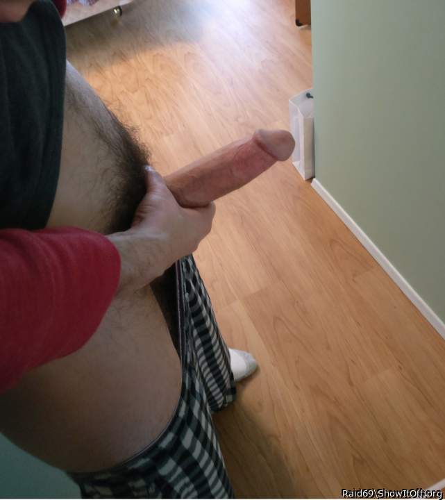 Would drop to my knees to suck a load from your thick cock 