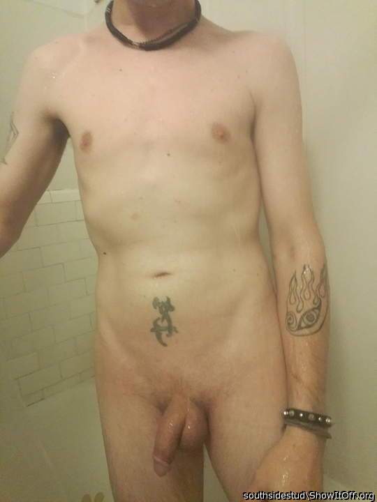 Very nice smooth body and cock 