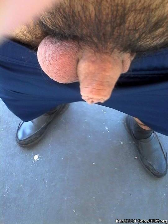 Who wants to make me hard outside in public?