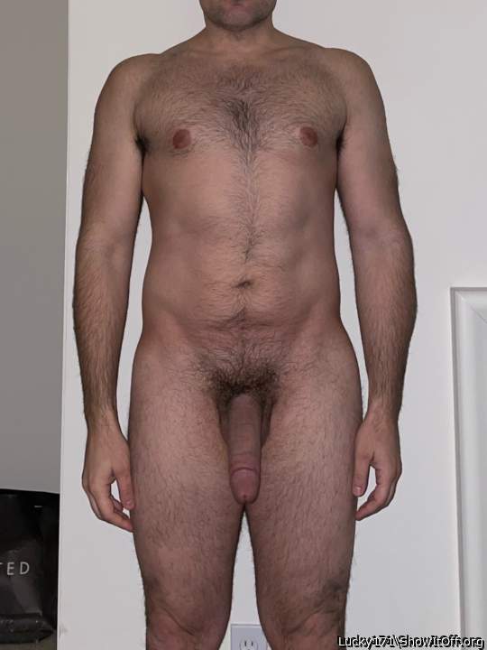 Suoerb naked body. Good looking big cock!!  