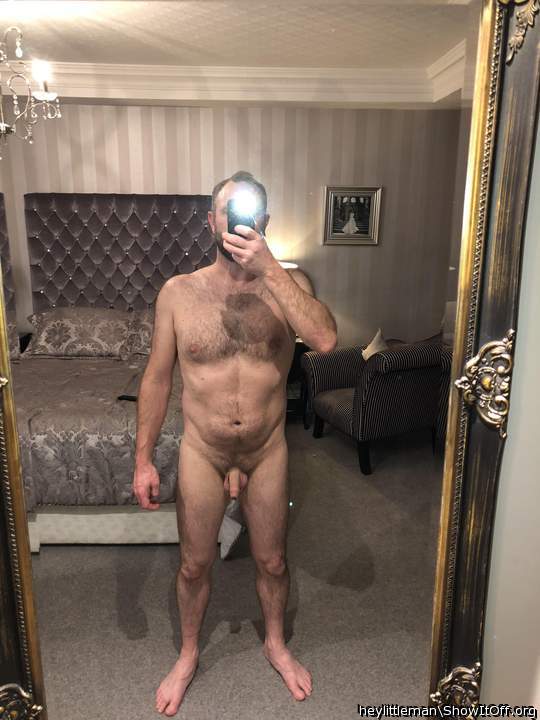 Another hotel, another mirror