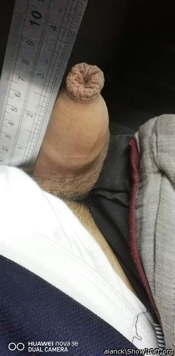 I want to nibble on that lovely tight foreskin!!