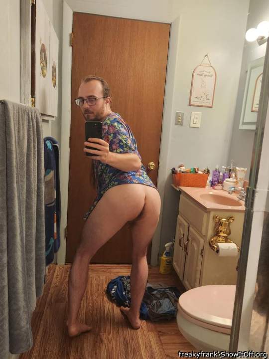 Come fuck me like a girl!