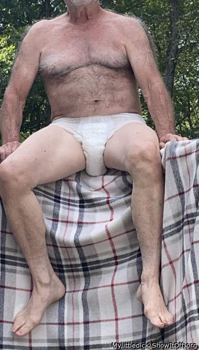 Photo of a third leg from Mylittledick