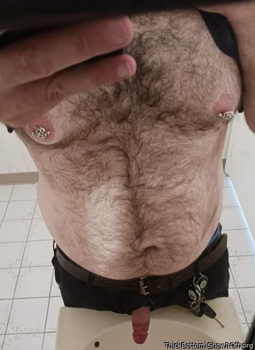 Amazing furry body. Great cock.    