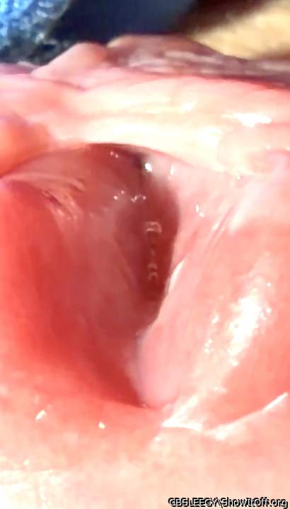 Strong Penile Urethra Walls & Tight Hole!