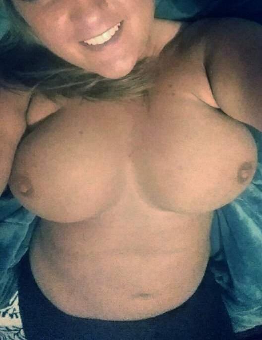 Very hot! Great tits  