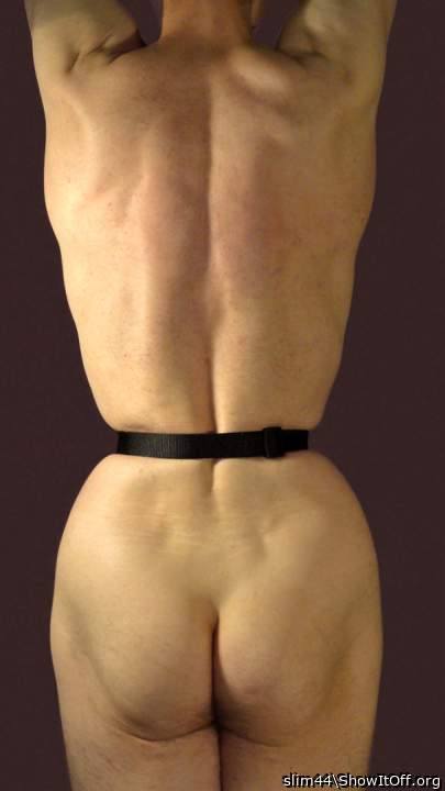 Waist Cinched by 25" Belt (NOT AI !)