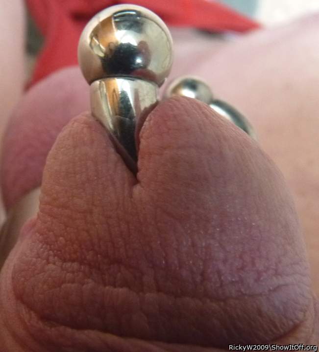 Great pierced glans, my tongue wants to tickle your cum out.