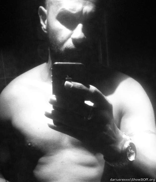 Photo of a third leg from dariusrexxx