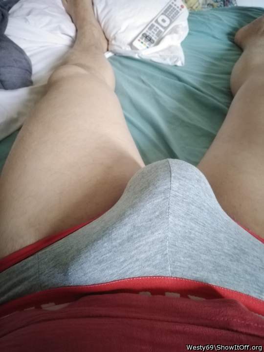 Mmmm Nice bulge!