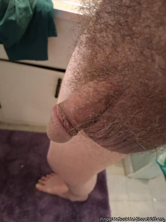 Photo of a short leg from FingerMeSuckMe