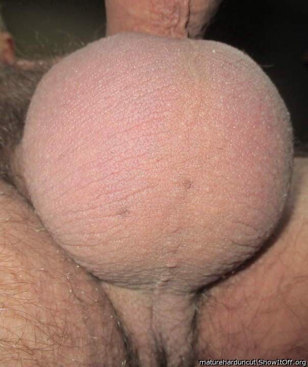 Wow! &#128525;&#129316;
Nice Round Testicles! &#10084;&#650