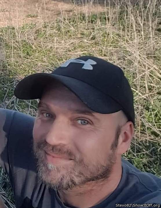  looking great mate! Lovely smile and beautiful eyes!