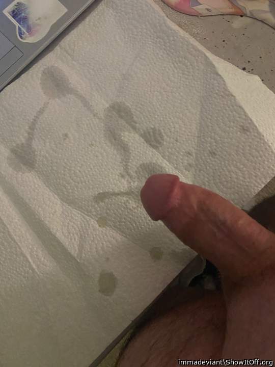 Thats a great cumshot very sexy. Thank you for showing us. 