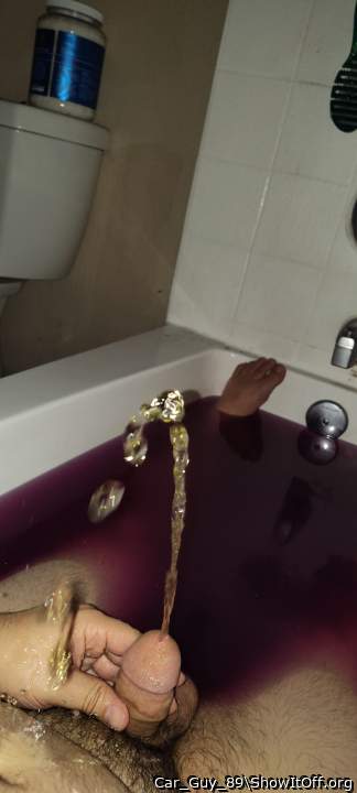 Bathtub piss