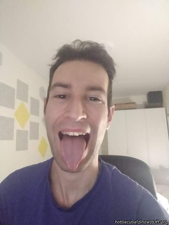 little tongue hehe