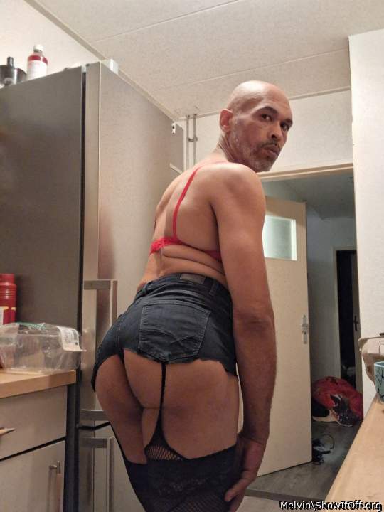 Photo of Man's Ass from Melvin