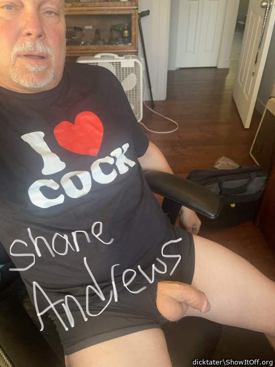 LOU WILL SUCK YOUR COCK I SWALLOW SPERM
